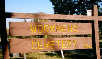 1_Workmens_Cemetery.jpg (22347 bytes)
