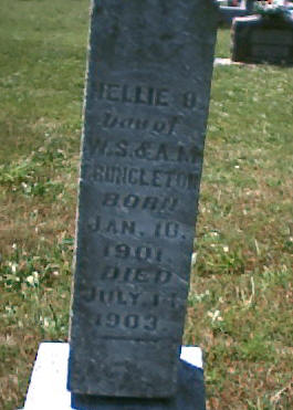 1stburial.jpg (23079 bytes)