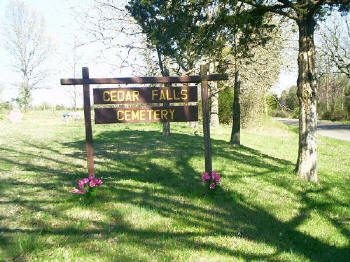 cedar_falls_sign.jpg (35575 bytes)