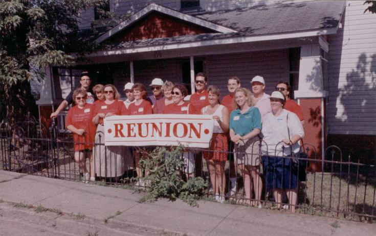 aubuchon_reunion1992_025.jpg (75058 bytes)