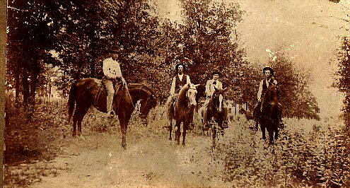 hobaugh_horseback_photo.jpg (59990 bytes)