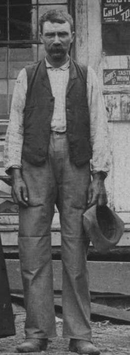 unknown_womack.jpg (29095 bytes)